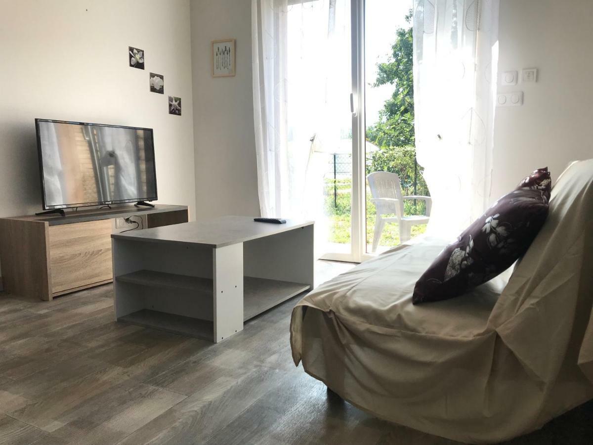 Joli Studio Au Calme Lejlighed Bassens  Eksteriør billede